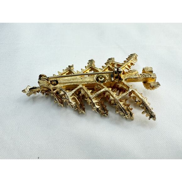 Vintage ART © Signed Textured Christmas Tree Brooch - Picture 5 of 8